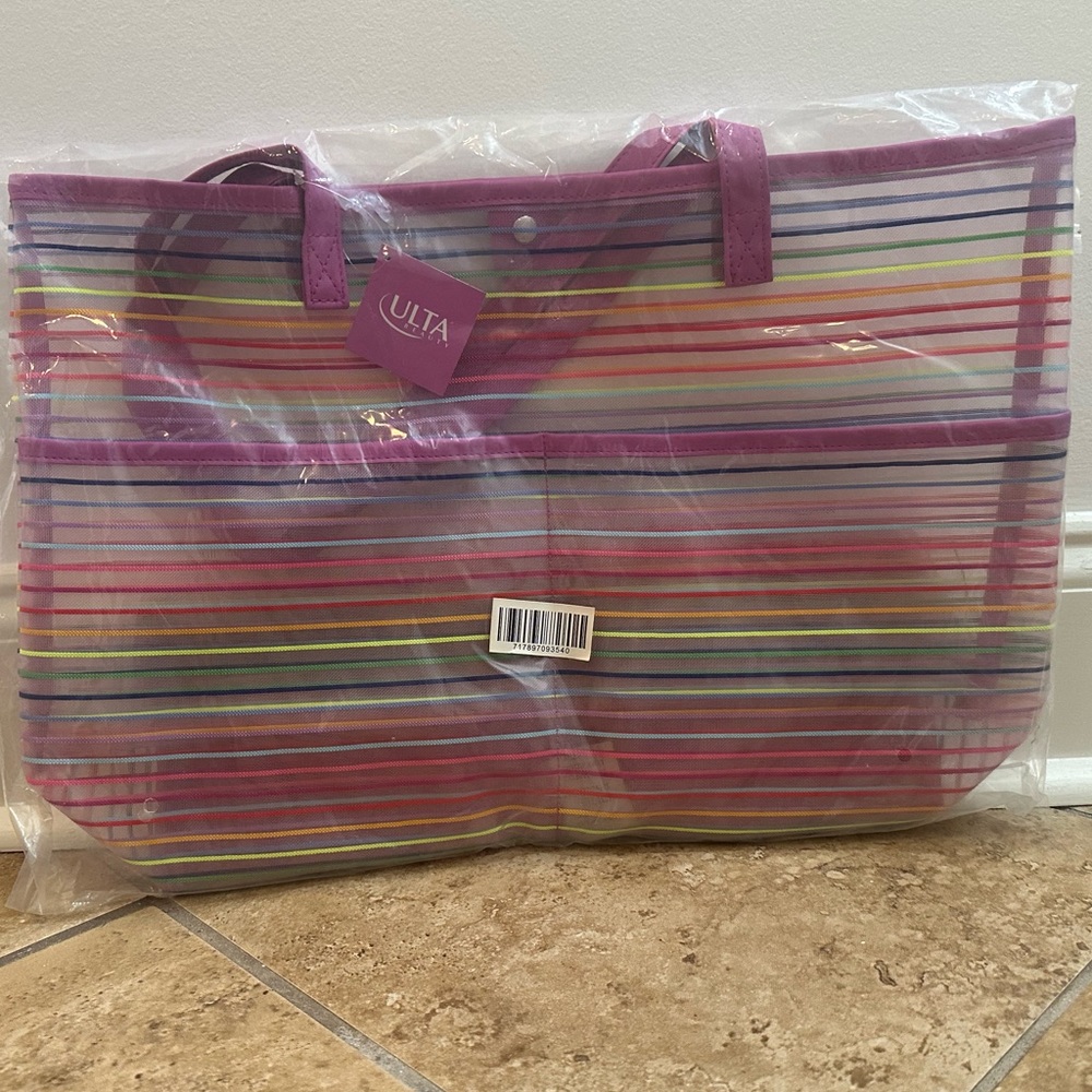BNWT/NIP Ulta Beach Bag 🏝️